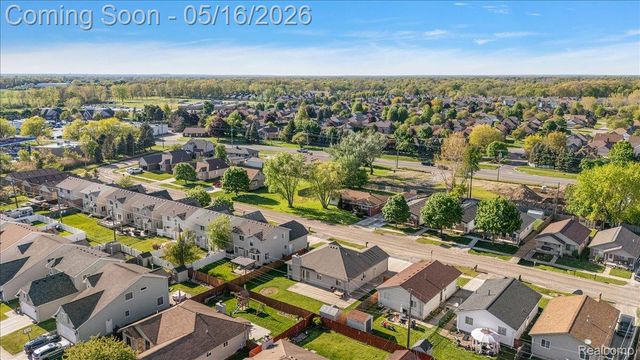 15948 Venice Avenue, Clinton Charter Township, MI 48035