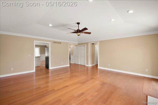 15948 Venice Avenue, Clinton Charter Township, MI 48035