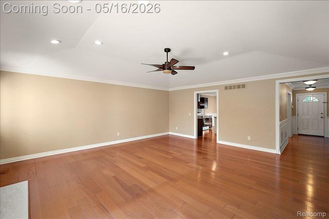 15948 Venice Avenue, Clinton Charter Township, MI 48035