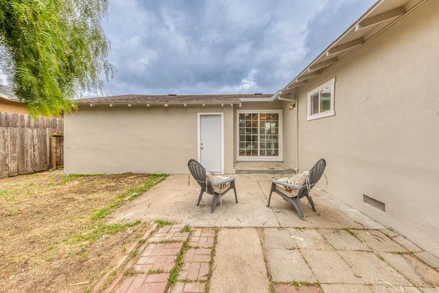 344 Pueblo Drive, Salinas, CA 93906