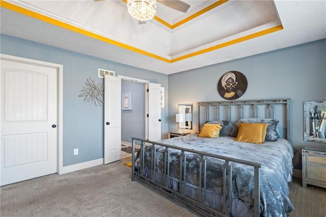 483 S 137th Place, Bonner Springs, KS 66012