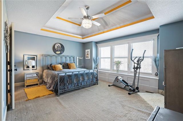 483 S 137th Place, Bonner Springs, KS 66012