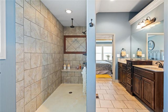 483 S 137th Place, Bonner Springs, KS 66012