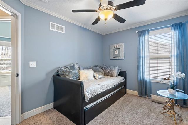 483 S 137th Place, Bonner Springs, KS 66012
