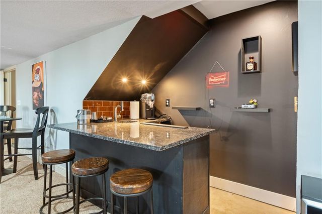 483 S 137th Place, Bonner Springs, KS 66012