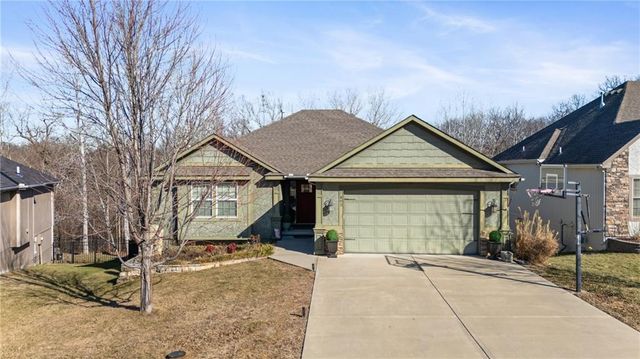 483 S 137th Place, Bonner Springs, KS 66012