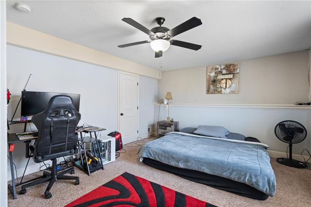 483 S 137th Place, Bonner Springs, KS 66012