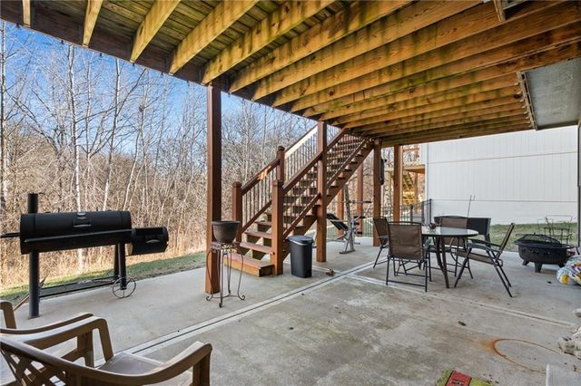 483 S 137th Place, Bonner Springs, KS 66012
