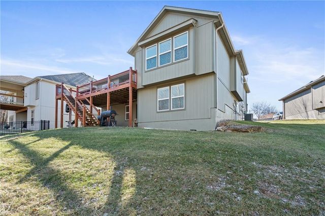 483 S 137th Place, Bonner Springs, KS 66012