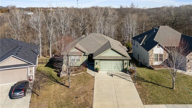 483 S 137th Place, Bonner Springs, KS 66012