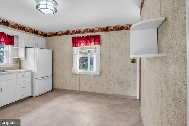 290 DOGWOOD DR, Hummelstown, PA 17036