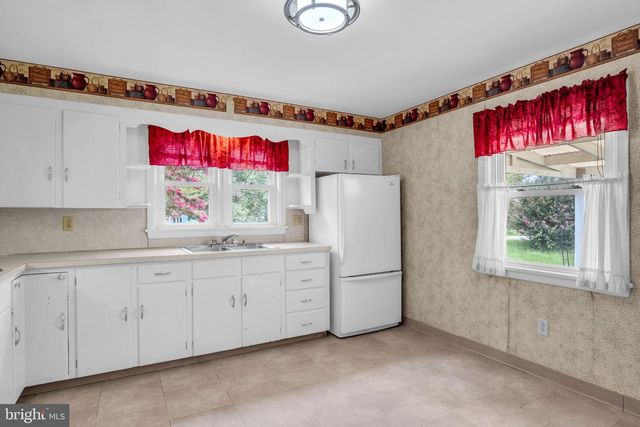 290 DOGWOOD DR, Hummelstown, PA 17036