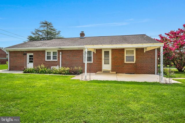 290 DOGWOOD DR, Hummelstown, PA 17036