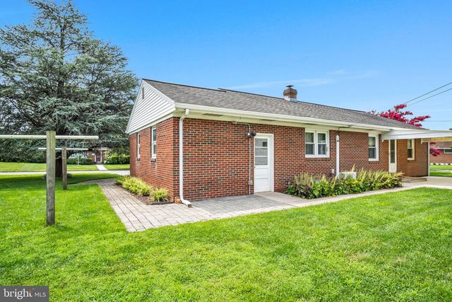 290 DOGWOOD DR, Hummelstown, PA 17036