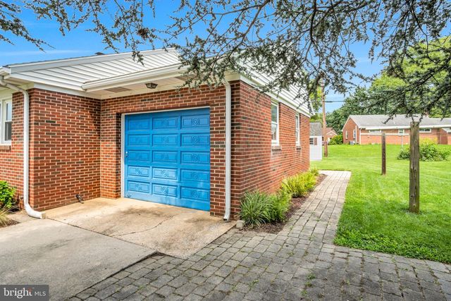 290 DOGWOOD DR, Hummelstown, PA 17036