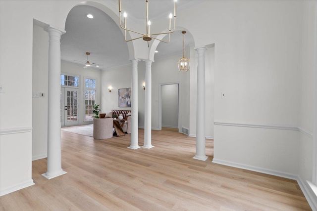 8561 OVERCUP OAKS DR, Cordova, TN 38018