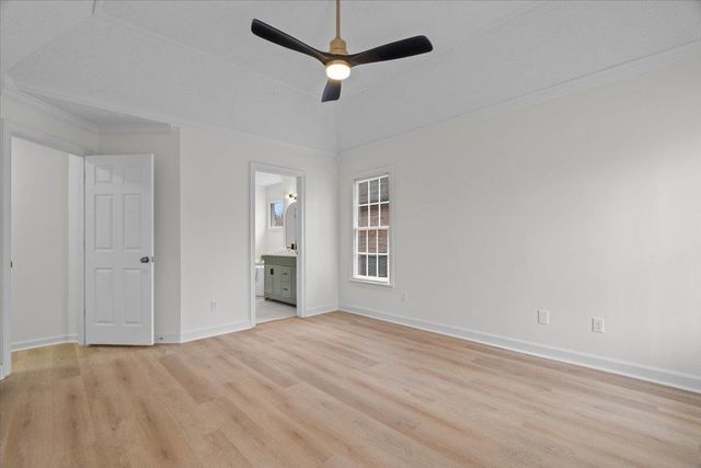 8561 OVERCUP OAKS DR, Cordova, TN 38018