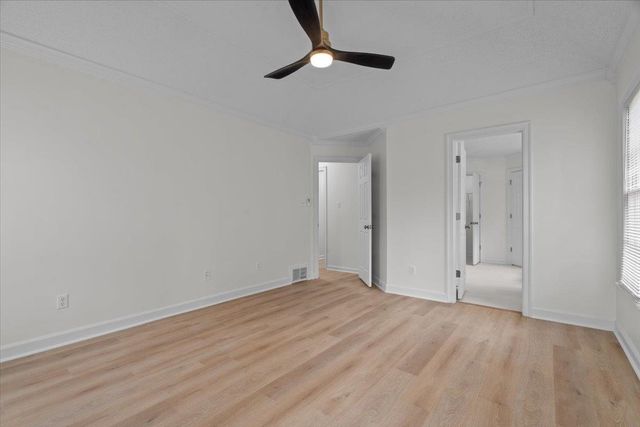 8561 OVERCUP OAKS DR, Cordova, TN 38018