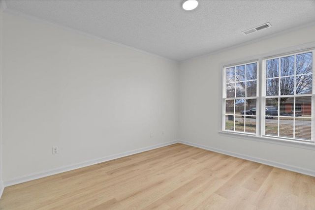 8561 OVERCUP OAKS DR, Cordova, TN 38018