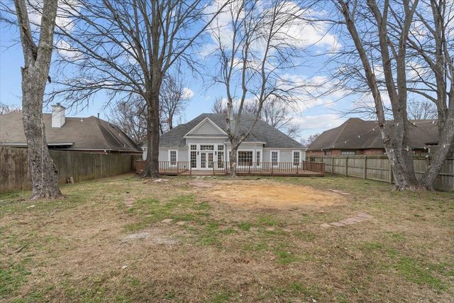 8561 OVERCUP OAKS DR, Cordova, TN 38018