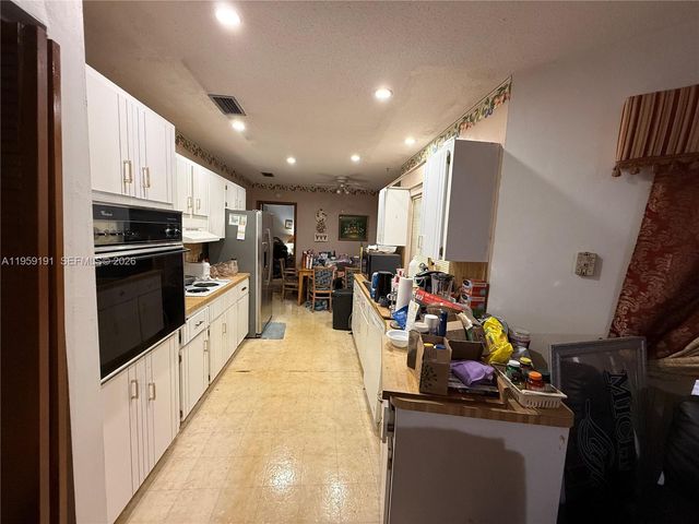 1140 NW 78th Terrace, Plantation, FL 33322