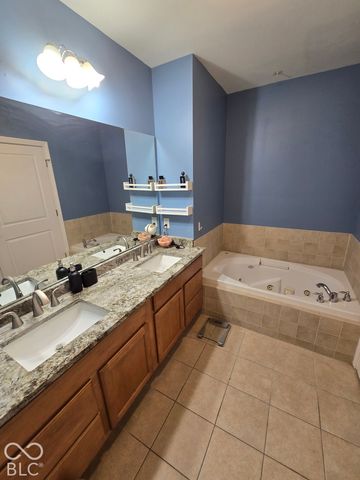 355 E Ohio Street 202, Indianapolis, IN 46204