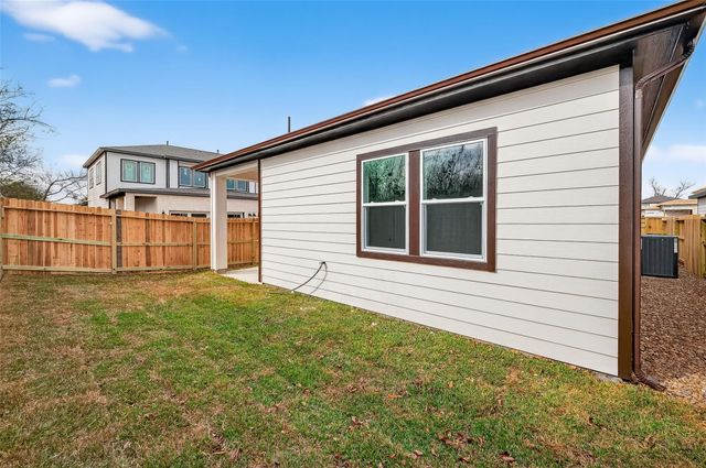 4340 Avron Drive, Stafford, TX 77477