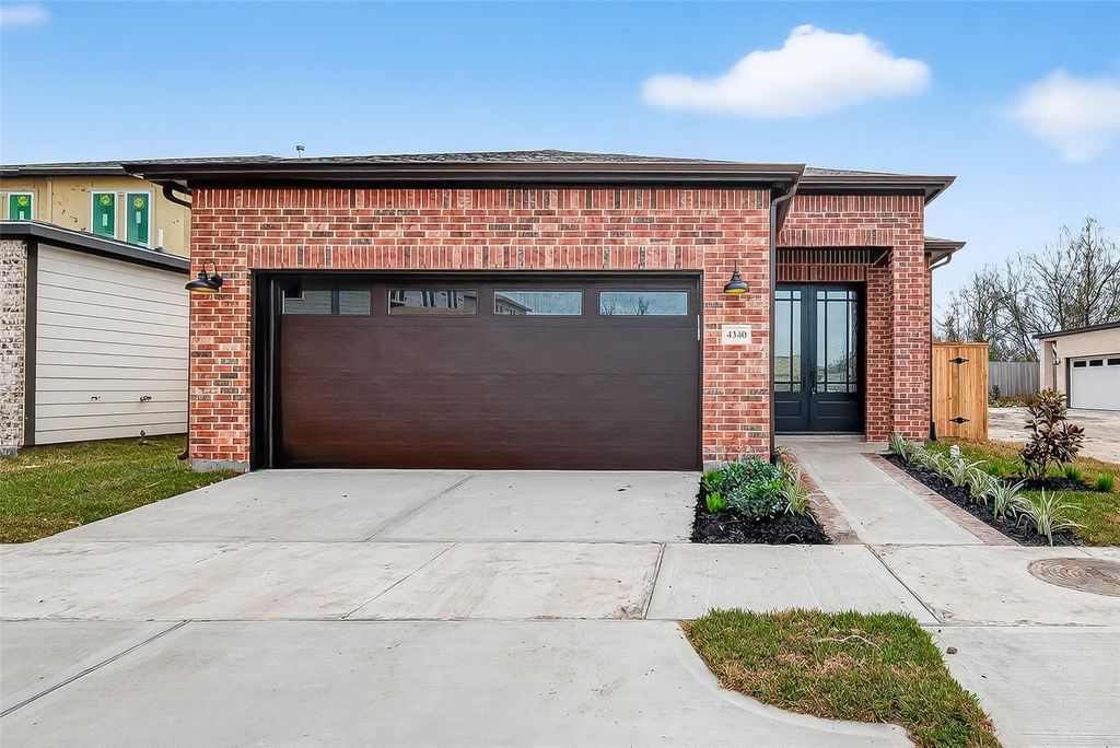 4340 Avron Drive, Stafford, TX 77477