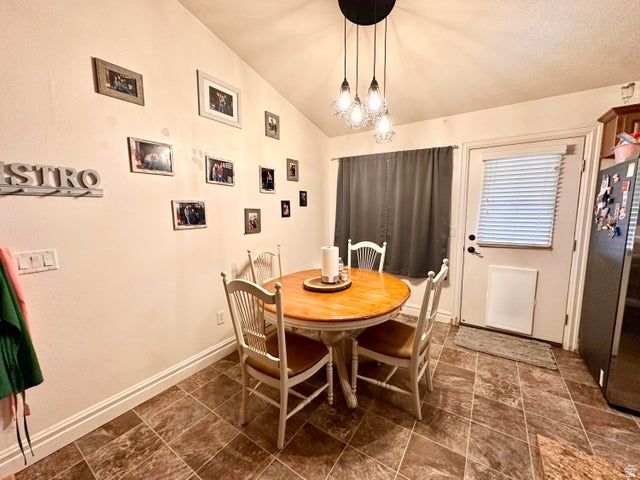 2126 E RAVINE RD, Enoch, UT 84721