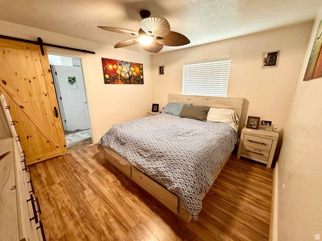 2126 E RAVINE RD, Enoch, UT 84721