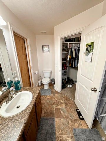 2126 E RAVINE RD, Enoch, UT 84721