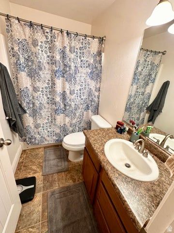 2126 E RAVINE RD, Enoch, UT 84721