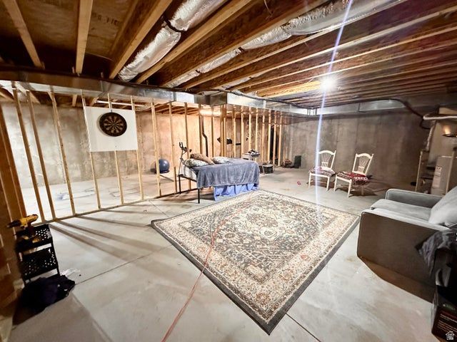 2126 E RAVINE RD, Enoch, UT 84721