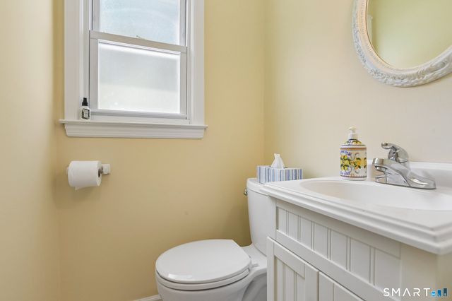 19 Palmer Road, North Haven, CT 06473