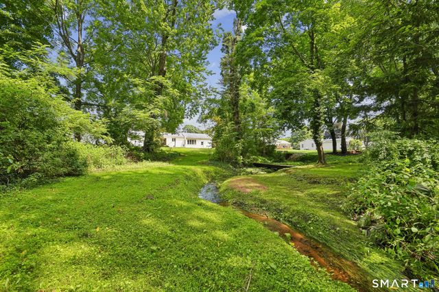 19 Palmer Road, North Haven, CT 06473