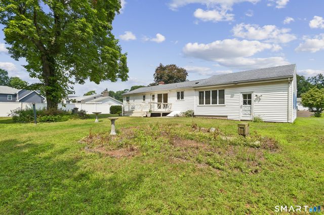 19 Palmer Road, North Haven, CT 06473