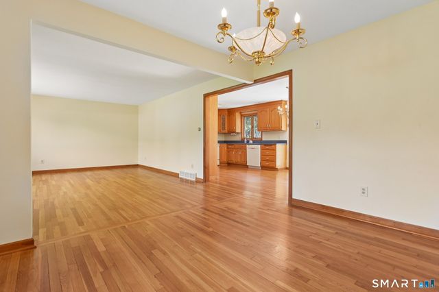 19 Palmer Road, North Haven, CT 06473