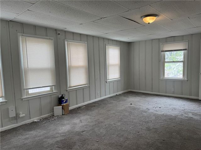 1600 Cypress Avenue, Kansas City, MO 64127
