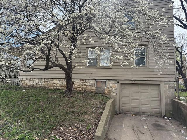 1600 Cypress Avenue, Kansas City, MO 64127