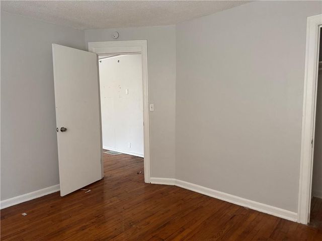 1600 Cypress Avenue, Kansas City, MO 64127