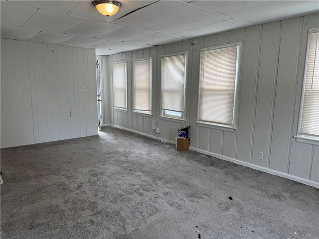 1600 Cypress Avenue, Kansas City, MO 64127