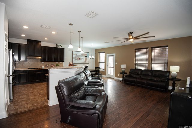 21207 Leslie Carson, San Antonio, TX 78258