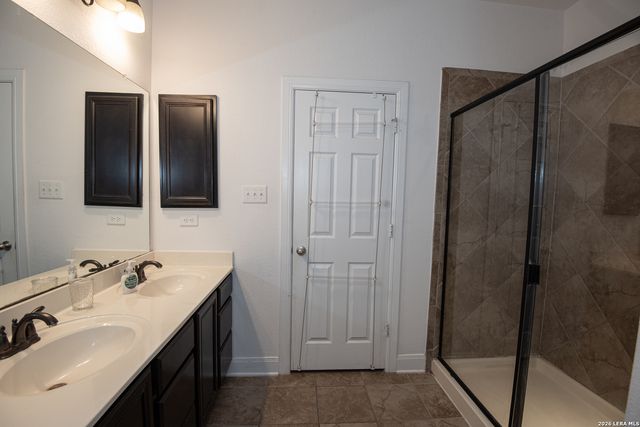 21207 Leslie Carson, San Antonio, TX 78258