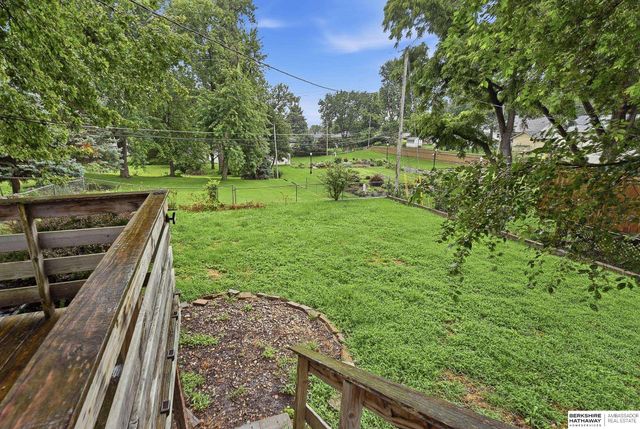 5609 Walnut Street, Omaha, NE 68106