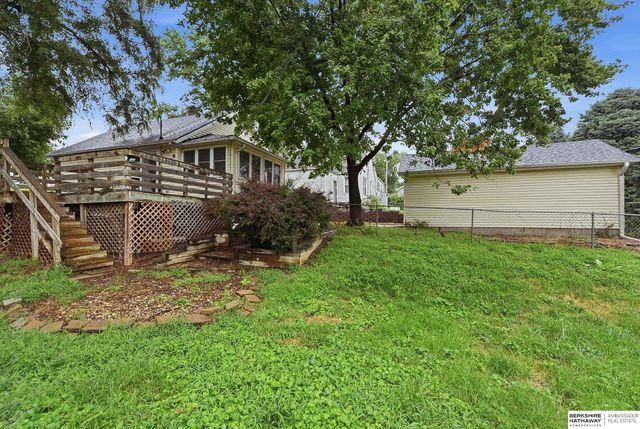 5609 Walnut Street, Omaha, NE 68106