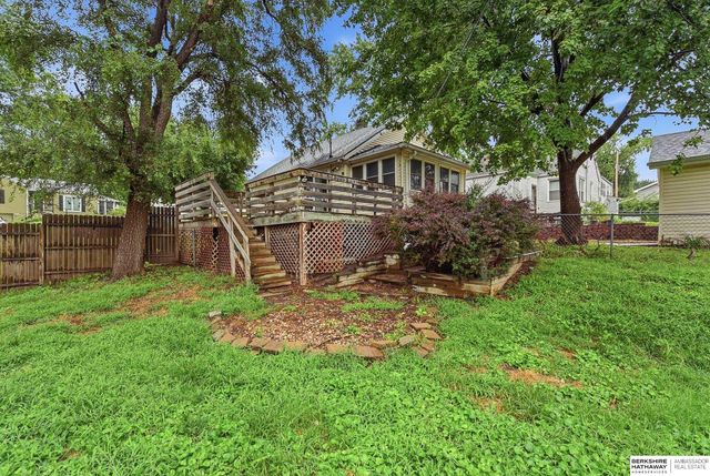5609 Walnut Street, Omaha, NE 68106
