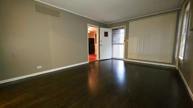 51 50th Avenue, Bellwood, IL 60104