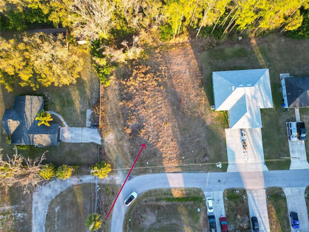 Image 9 of property listing at 4901 20TH STREET COURT E, Bradenton, FL 34203