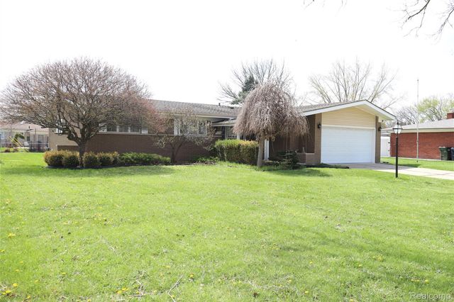 11114 Greendale Drive, Sterling Heights, MI 48312