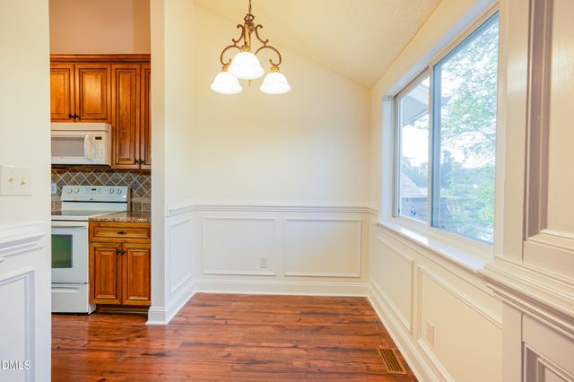 3808 Summerwood Court, Raleigh, NC 27613